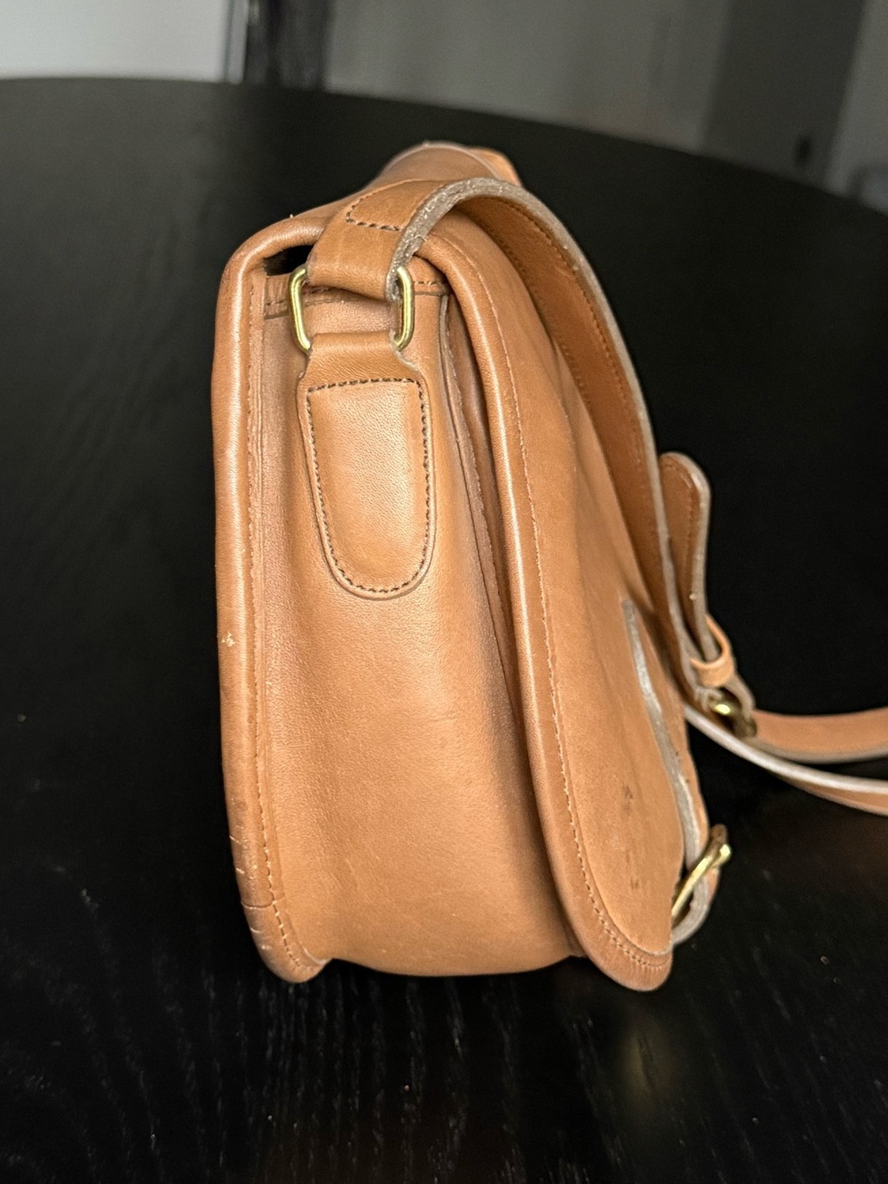 Vintage Coach NYC Tan Saddle Bag - Picture 5 of 12